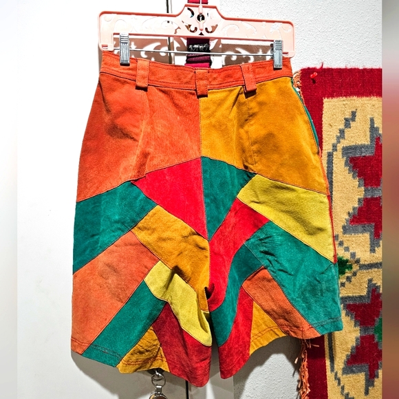 đź‘€Vintageđź‘€ suede color block shorts BTW Don't Stop 10 - Picture 2 of 8